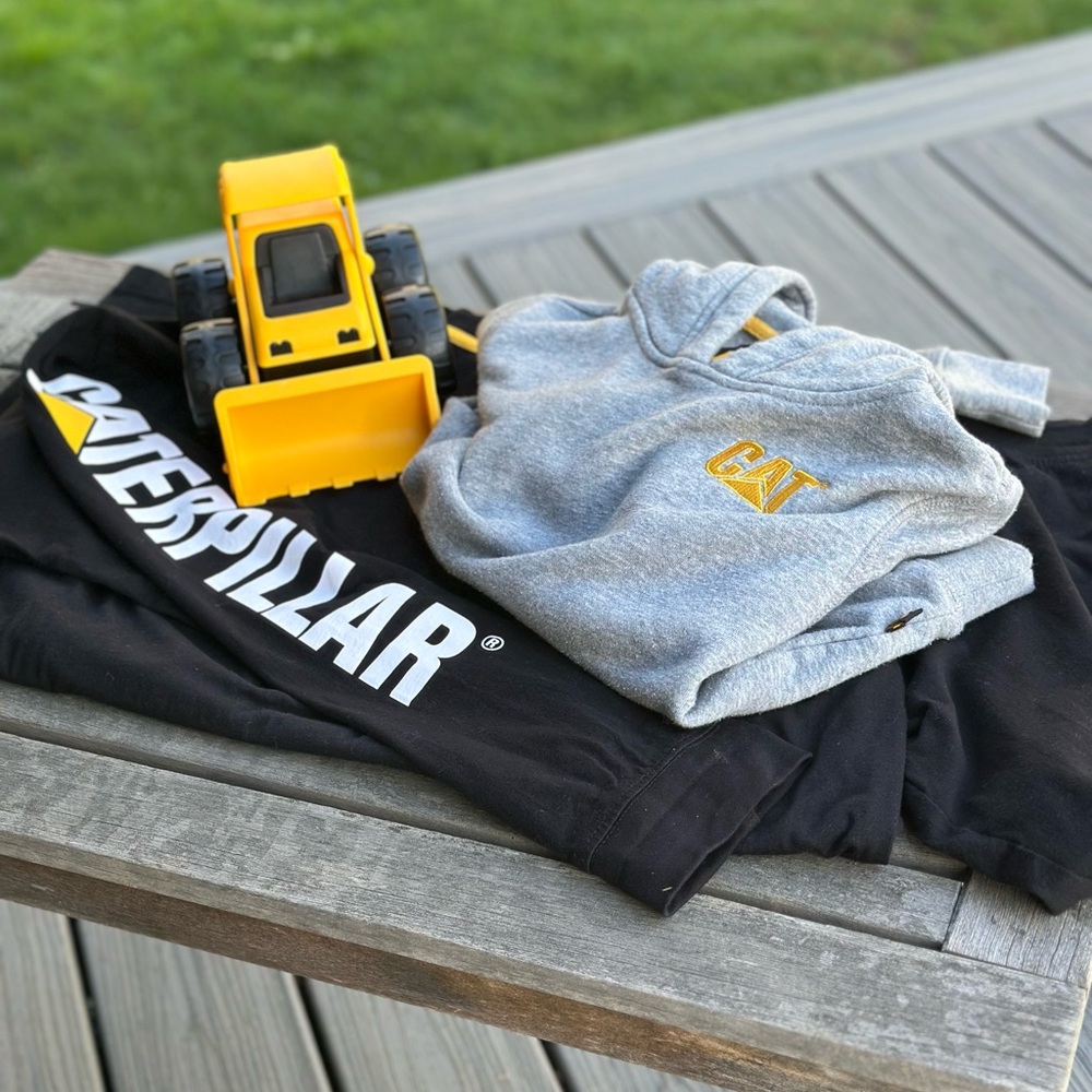 CATERPILLAR Dad + Me Bundle Mens 2XL LS T-shirt Boys 5/6 Hoodie & CAT toy dozer